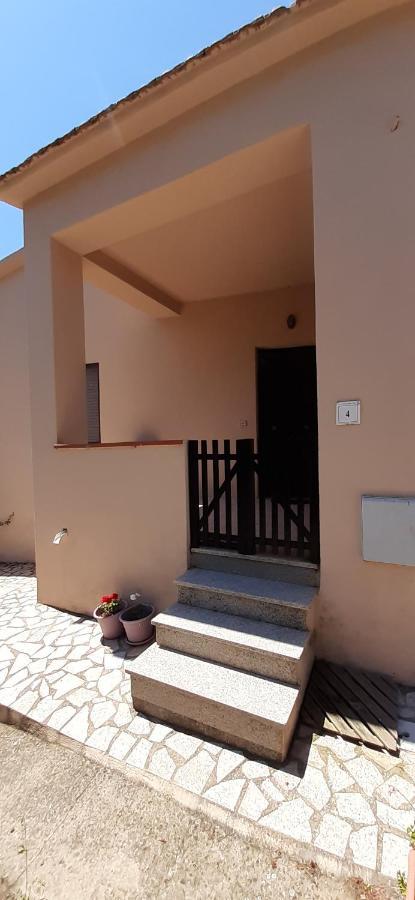 Casa Vacanza Costa Rossa Vista Mare Trinita d'Agultu e Vignola Exterior foto