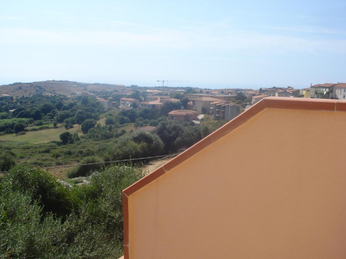 Casa Vacanza Costa Rossa Vista Mare Trinita d'Agultu e Vignola Exterior foto